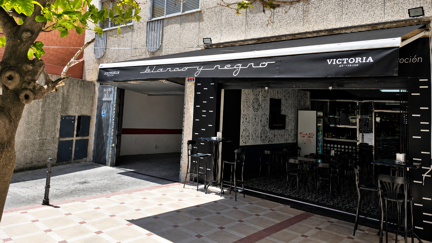 Exterior del restaurante Blanco y Negro